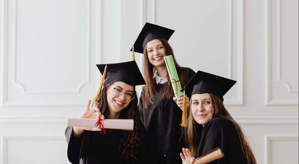 International graduate gaining skilled work experience in Canada after PGWP